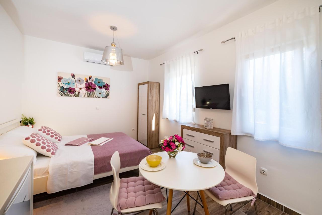 Studio Apartment Gina ซาดาร์ ภายนอก รูปภาพ